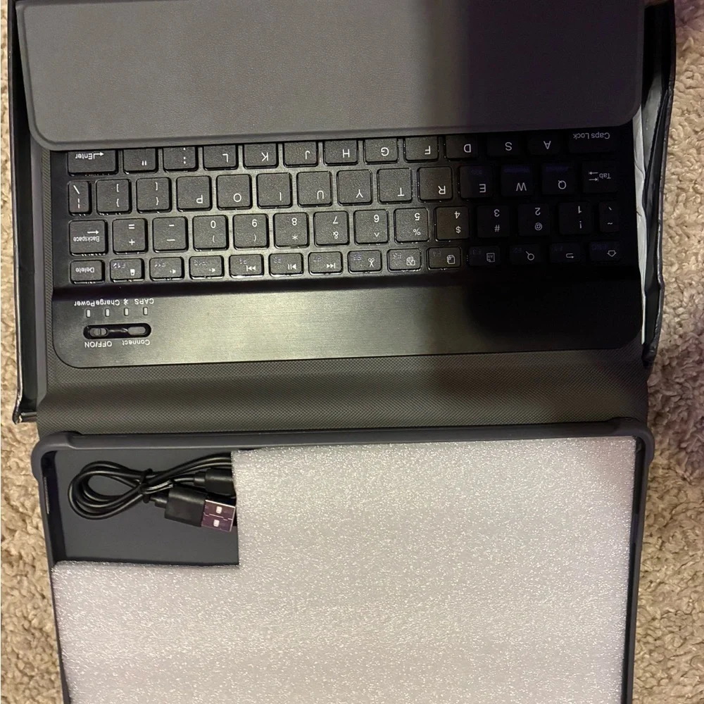 Moolah M1 10-Inch Tablet Keyboard Case